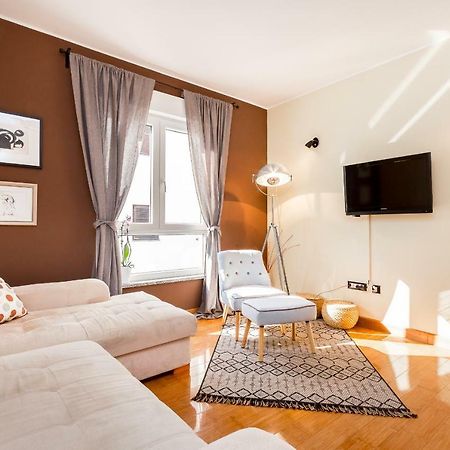 City Stylish Apartment Pula Extérieur photo